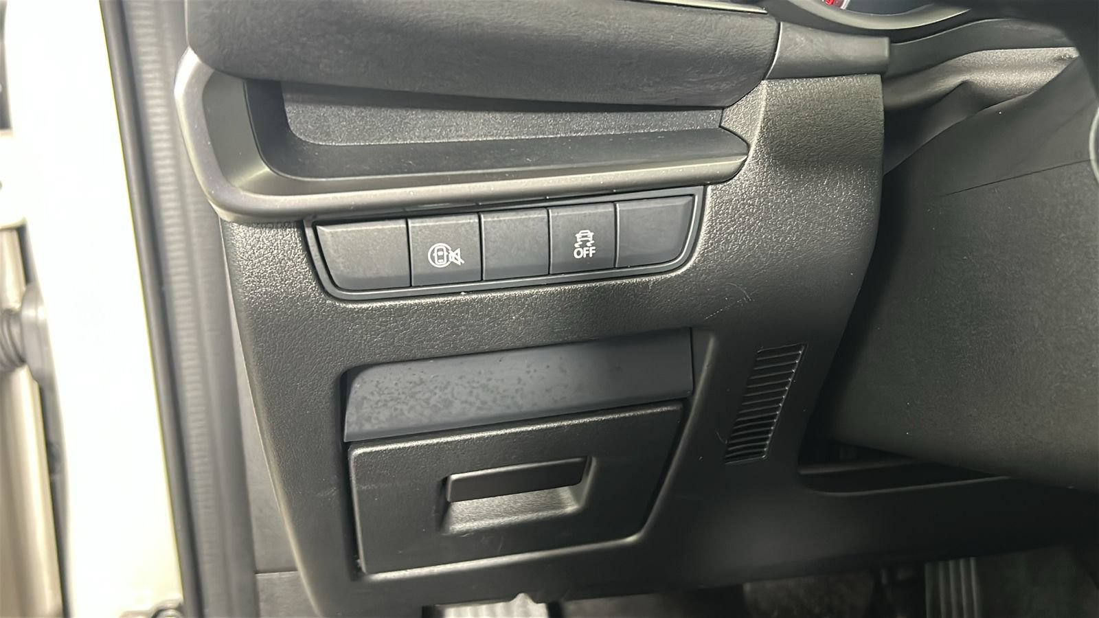 Used 2024 MAZDA MAZDA3 s FWD image 23