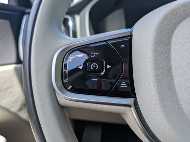 Used 2024 Volvo XC60 B5 Plus w/ Protection Package Premier image 29