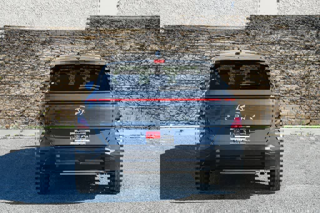 Used 2024 Hyundai Kona SEL FWD image 7