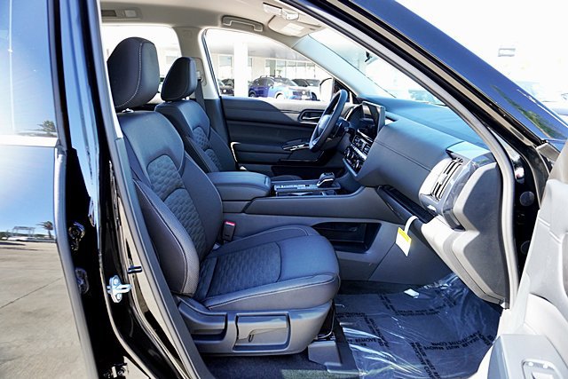 New 2026 Nissan Pathfinder SV FWD image 18