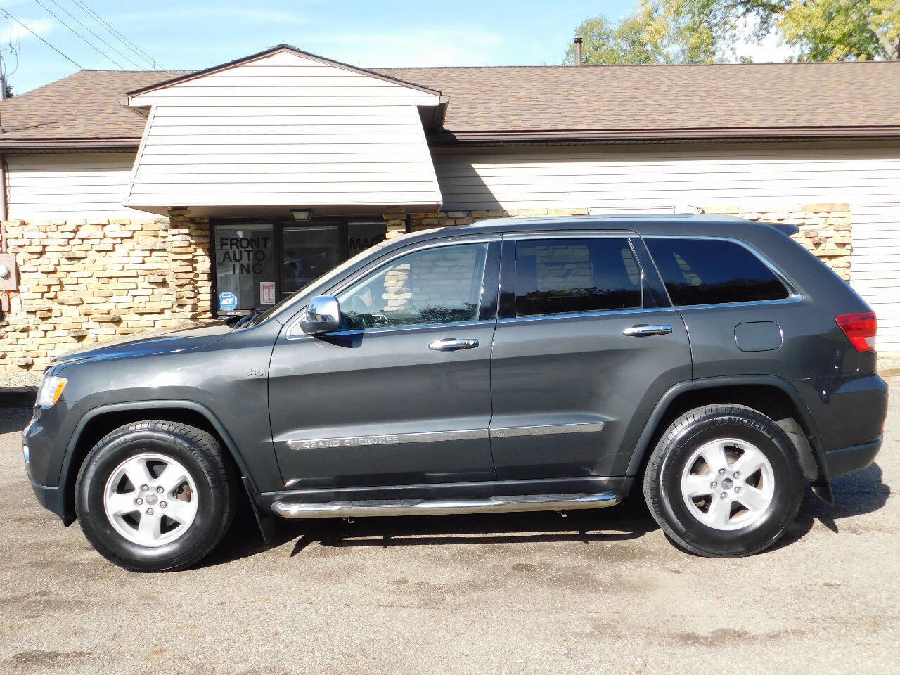 Used 2011 Jeep Grand Cherokee Laredo image 6