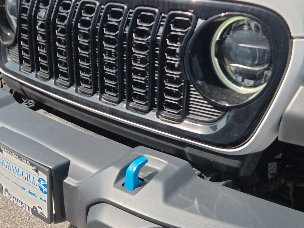 Used 2024 Jeep Wrangler Unlimited image 5