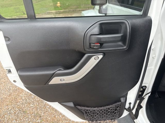 Used 2012 Jeep Wrangler Unlimited Sahara w/ Connectivity Group image 11