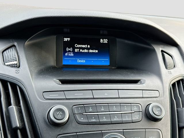 Used 2017 Ford Focus SE image 16