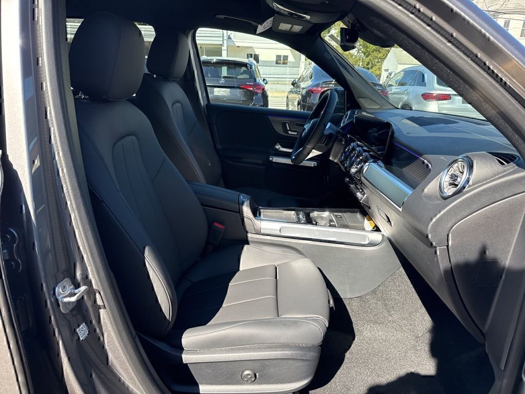 Certified 2026 Mercedes-Benz GLB 250 4MATIC image 13