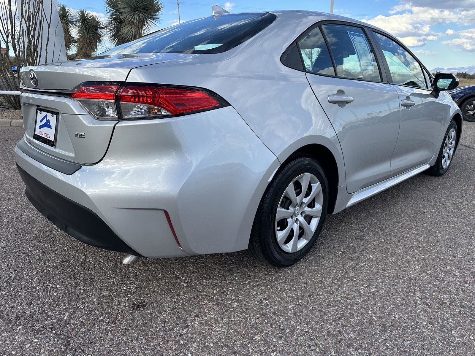 Used 2023 Toyota Corolla LE image 14