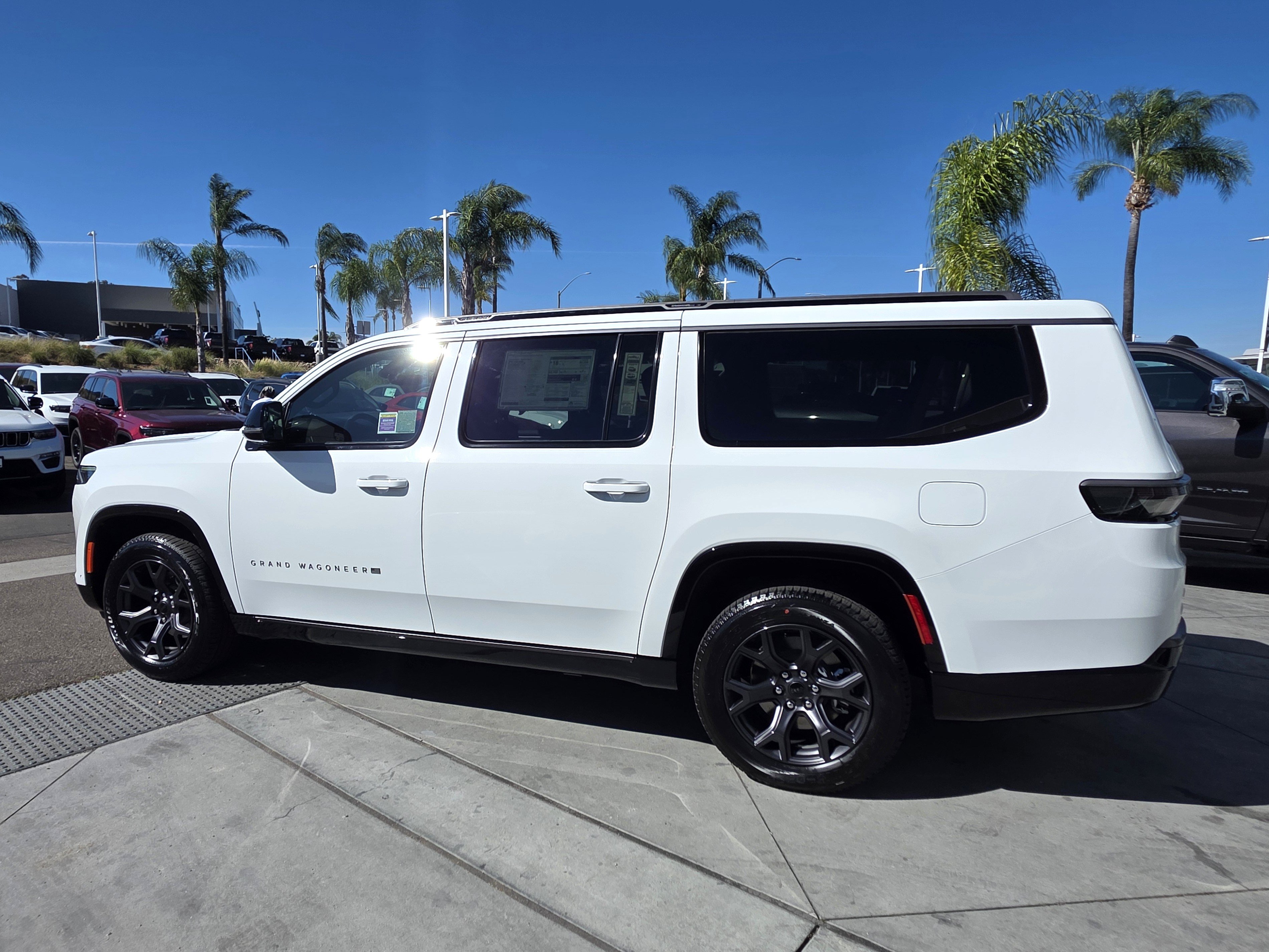 New 2026 Jeep Grand Wagoneer L Limited w/ Premium Group II AWD/4WD image 2