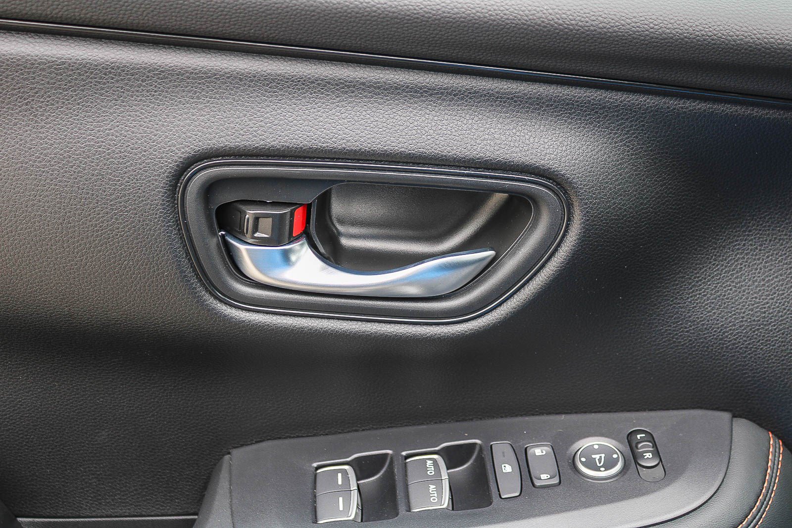 Used 2026 Honda HR-V Sport image 22