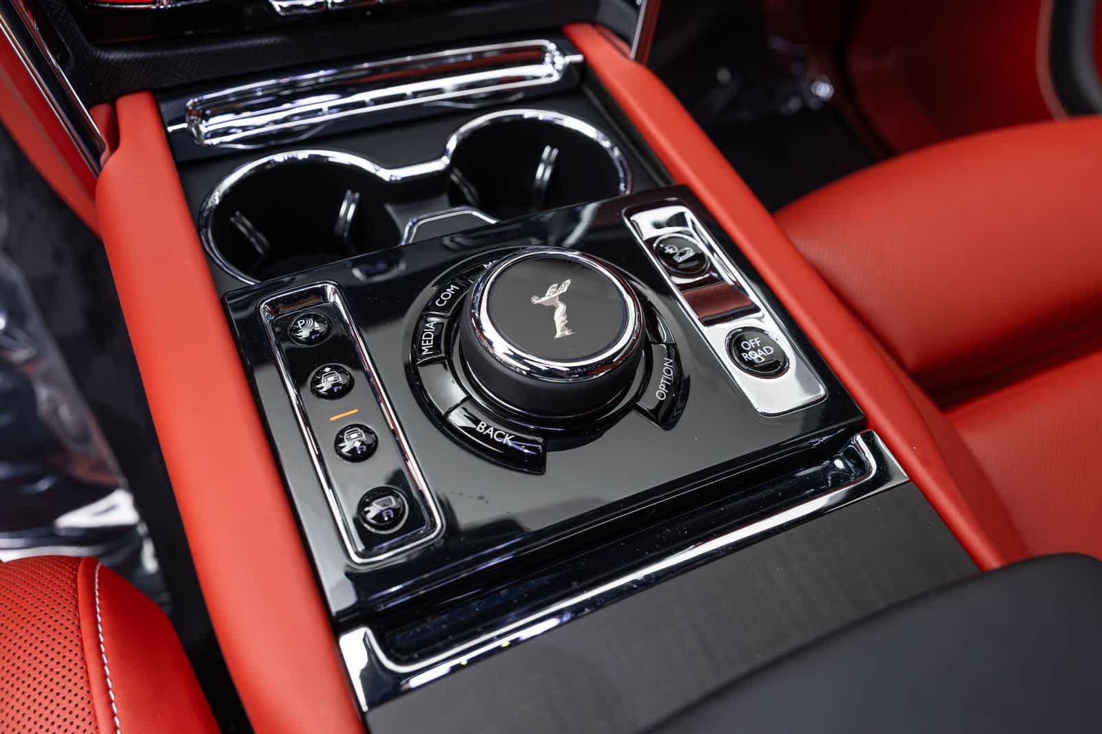 Used 2021 Rolls-Royce Cullinan AWD/4WD image 37