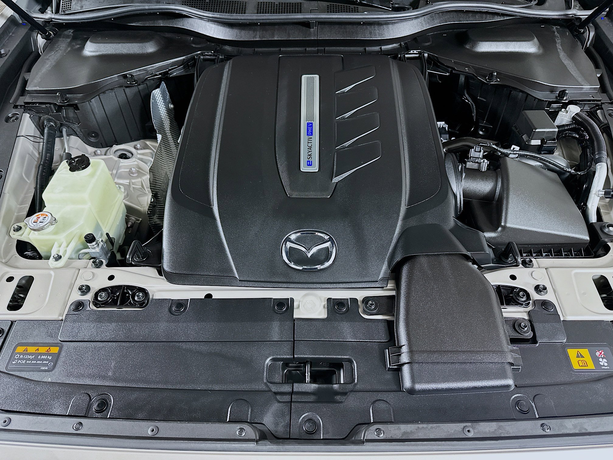 Used 2025 MAZDA CX-90 Plug-In Hybrid w/ Premium Plus AWD/4WD image 33