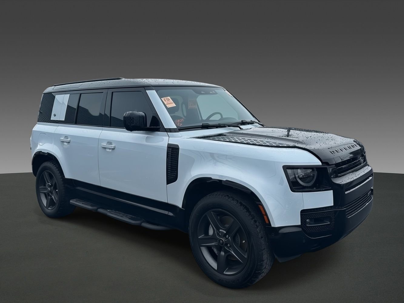 Used 2023 Land Rover Defender 110 X-Dynamic SE image 2