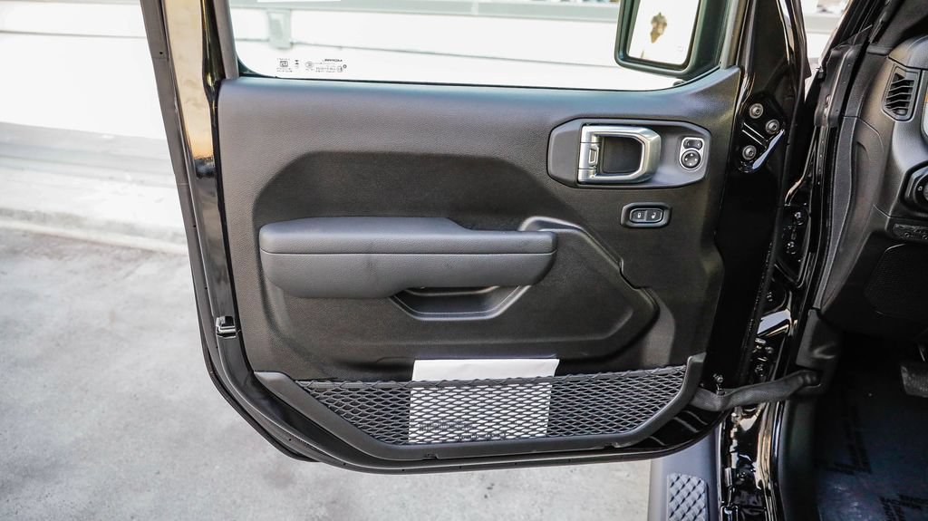 New 2026 Jeep Gladiator Sport AWD/4WD image 22