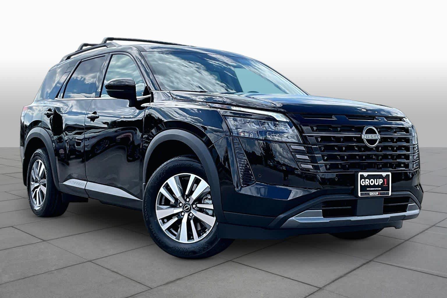 New 2026 Nissan Pathfinder SL FWD image 2