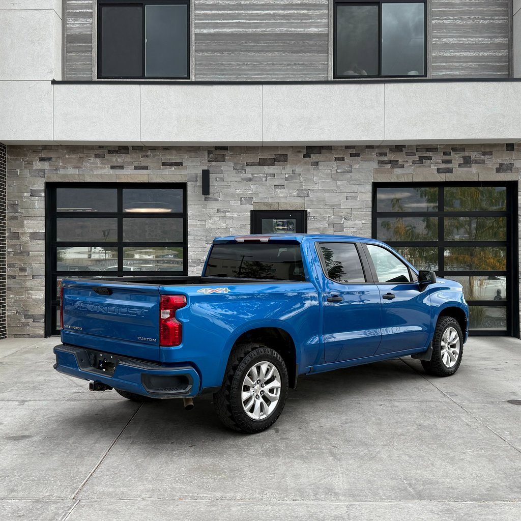 Used 2024 Chevrolet Silverado 1500 Custom image 3