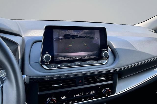 Used 2025 Nissan Rogue SV AWD/4WD image 14
