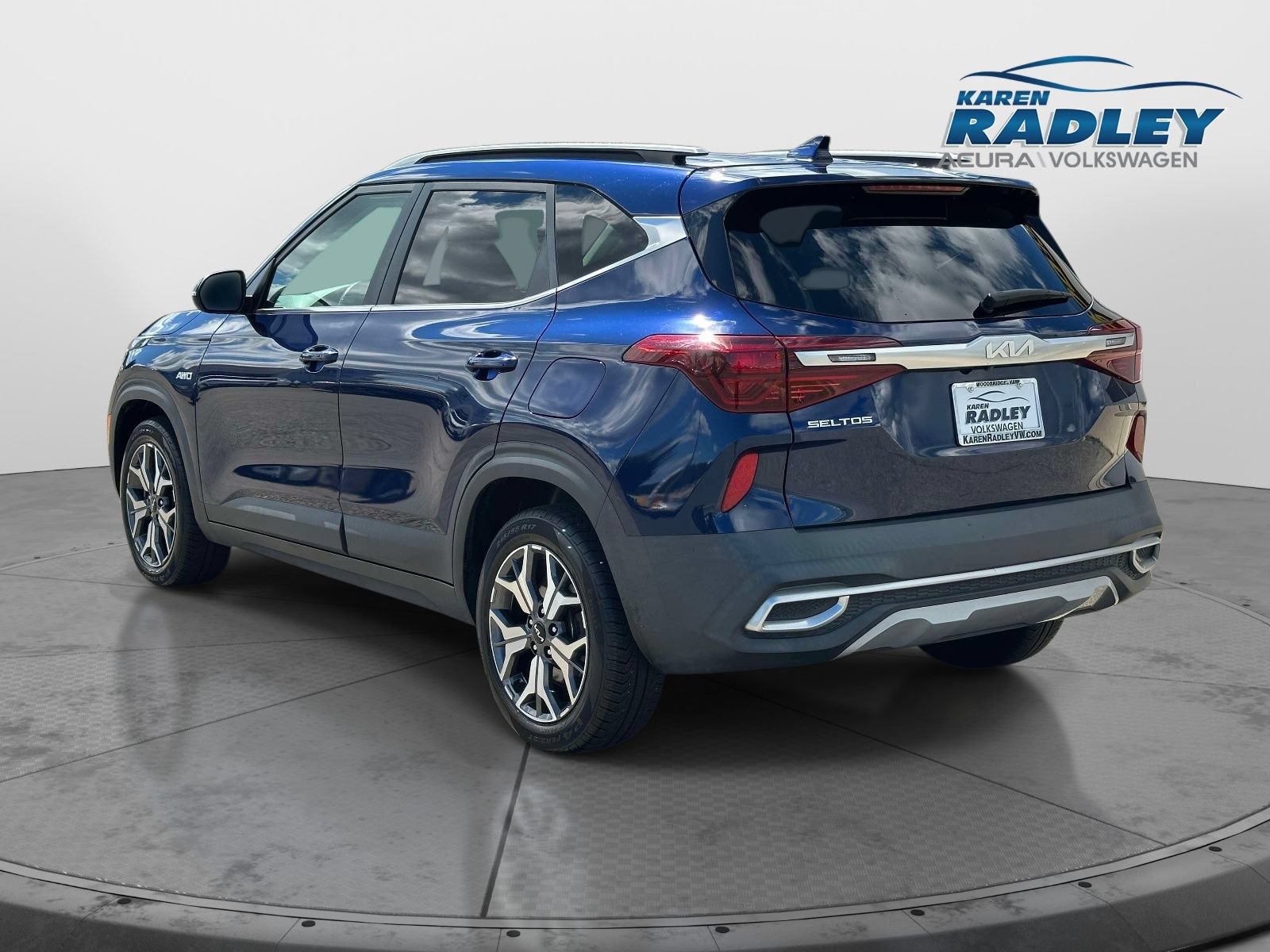 Used 2022 Kia Seltos EX AWD/4WD image 4
