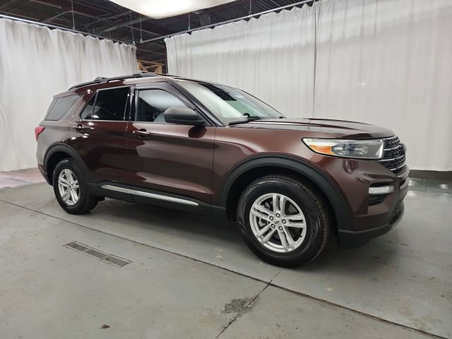 Used 2020 Ford Explorer XLT w/ Equipment Group 202A image 11