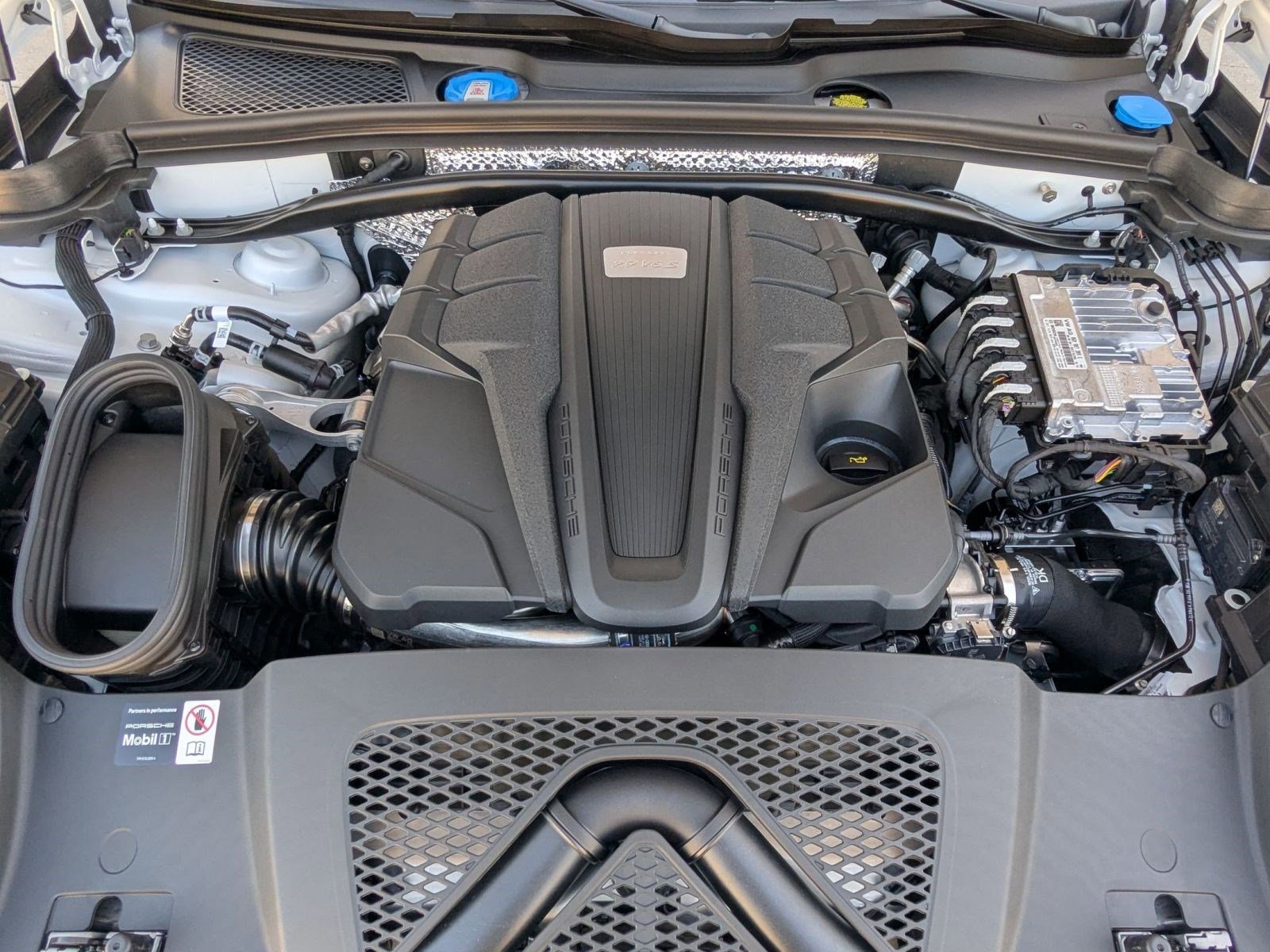 New 2026 Porsche Macan S image 28