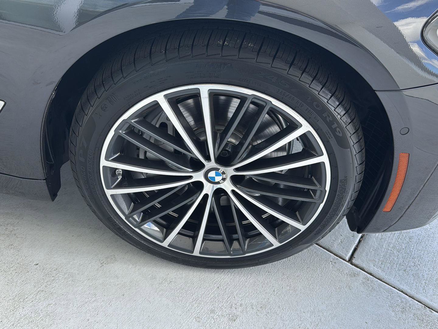 Used 2021 BMW 540i w/ M Sport Package RWD image 37