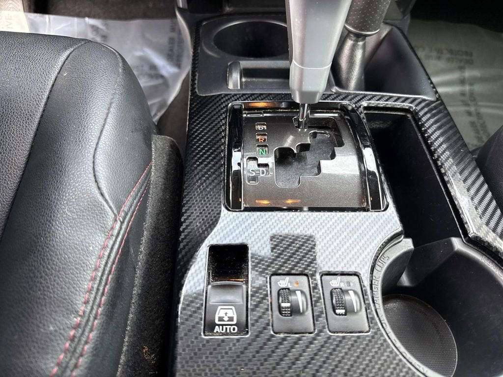 Used 2022 Toyota 4Runner TRD Off-Road Premium AWD/4WD image 39