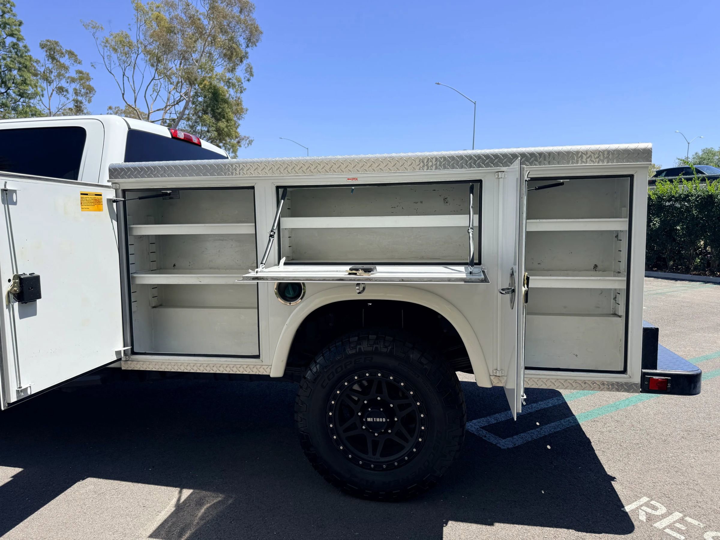 Used 2018 Chevrolet Silverado 3500 W/T RWD image 17