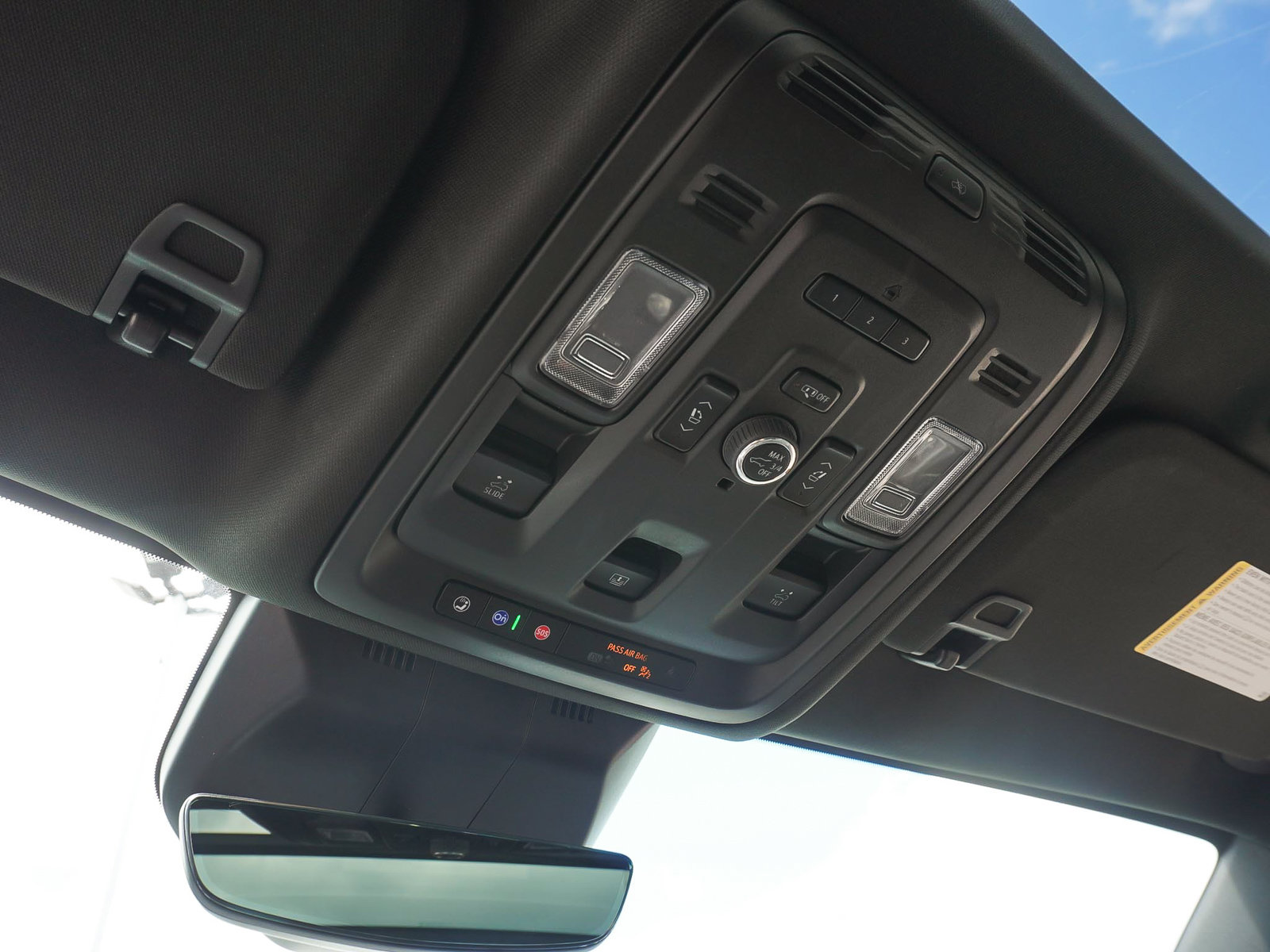 Used 2023 Cadillac Escalade Premium Luxury AWD/4WD image 34