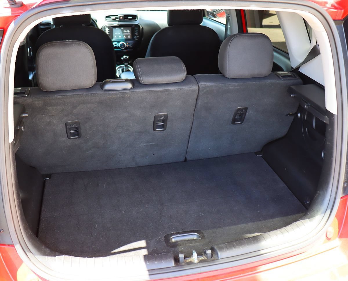 Used 2018 Kia Soul + FWD image 25