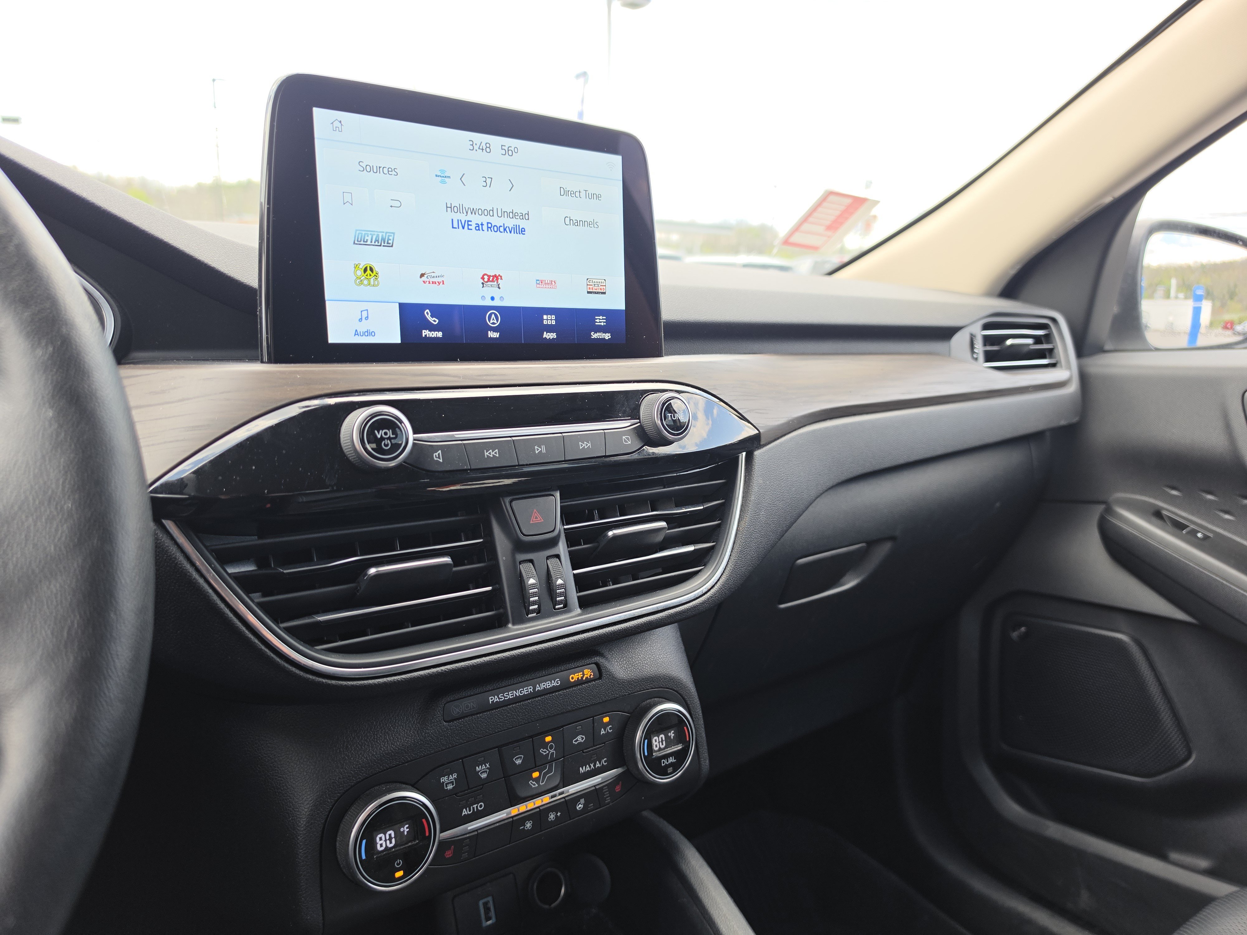 Used 2020 Ford Escape Titanium AWD/4WD image 24