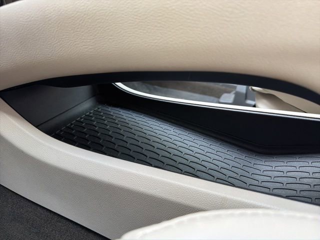 Used 2019 Lincoln Nautilus Reserve image 42