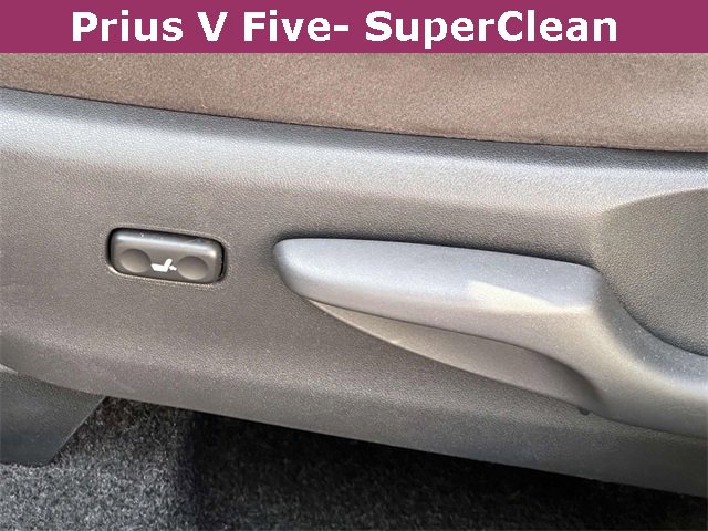 Used 2012 Toyota Prius V Five image 13