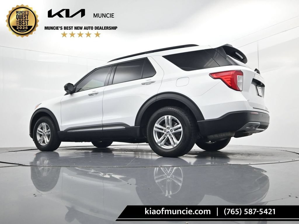 Used 2023 Ford Explorer XLT w/ Equipment Group 202A RWD image 39