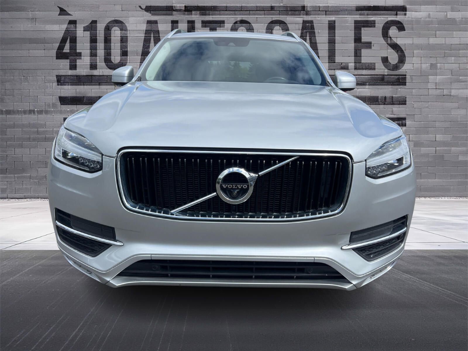 Used 2018 Volvo XC90 T5 Momentum w/ Convenience Package AWD/4WD image 4