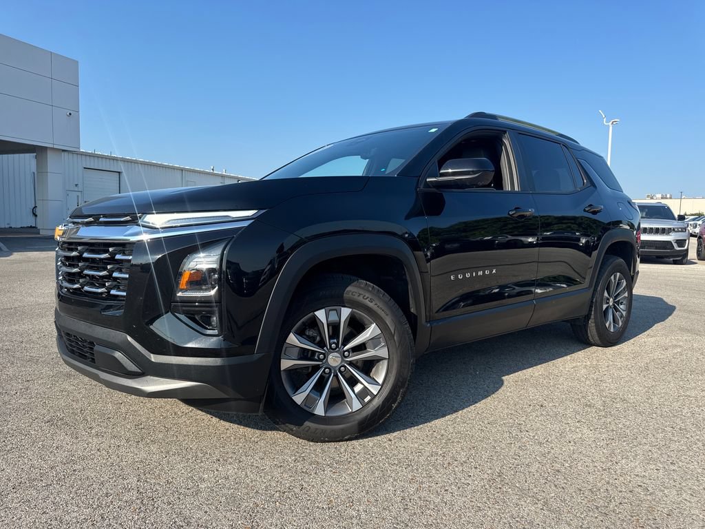 Used 2025 Chevrolet Equinox LT w/ Convenience Package II FWD image 1