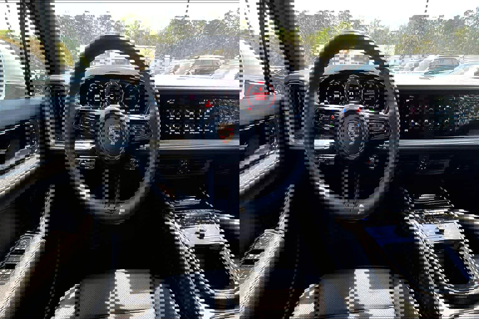 Used 2025 Porsche Cayenne image 6