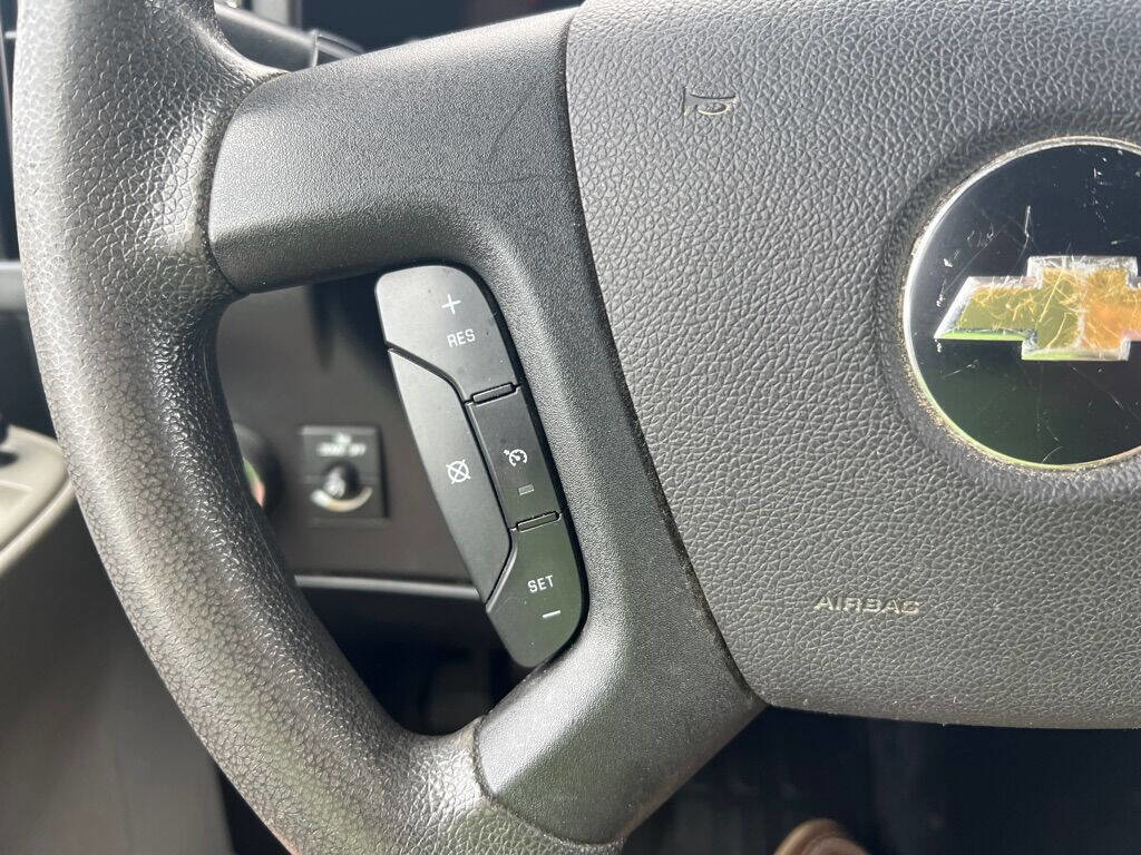 Used 2019 Chevrolet Express 3500 LS RWD image 24