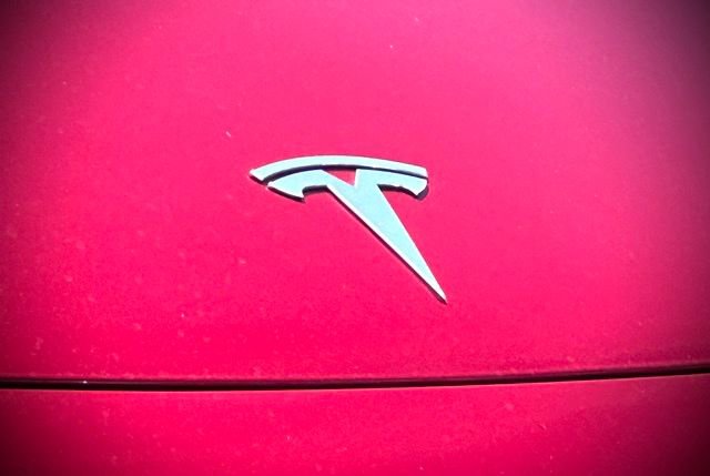 Used 2025 Tesla Model 3 Long Range AWD/4WD image 2