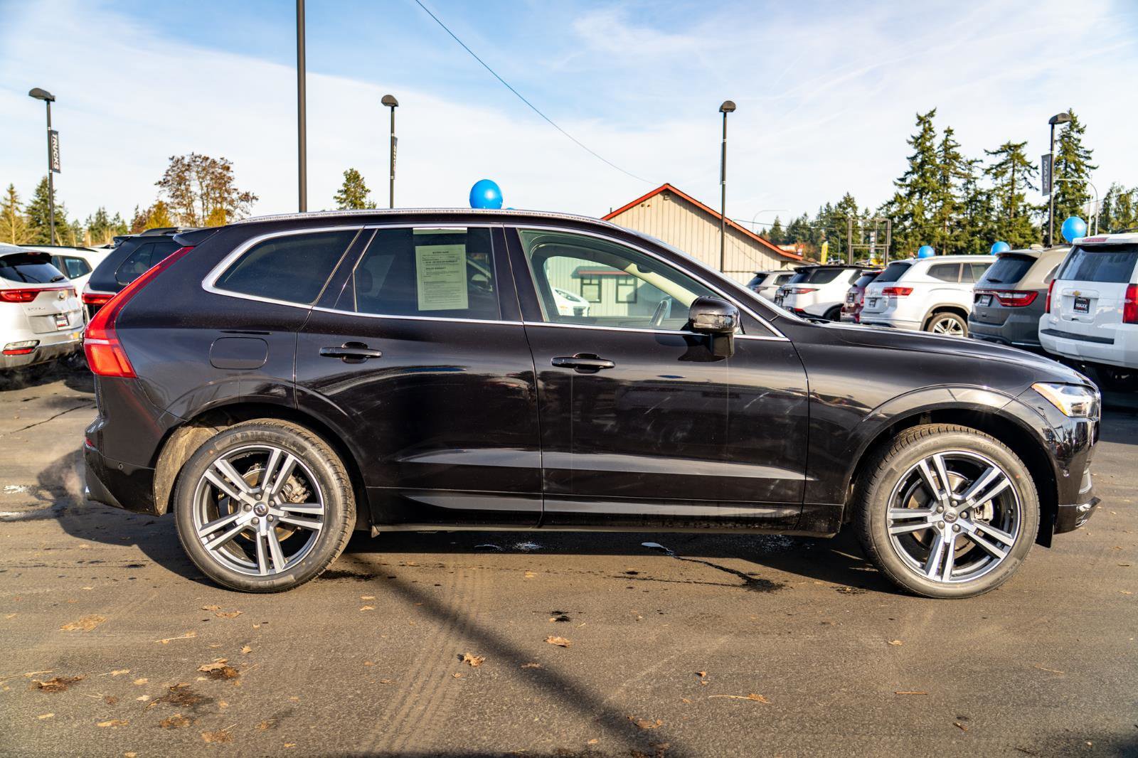 Used 2018 Volvo XC60 T5 Momentum w/ Convenience Package AWD/4WD image 8