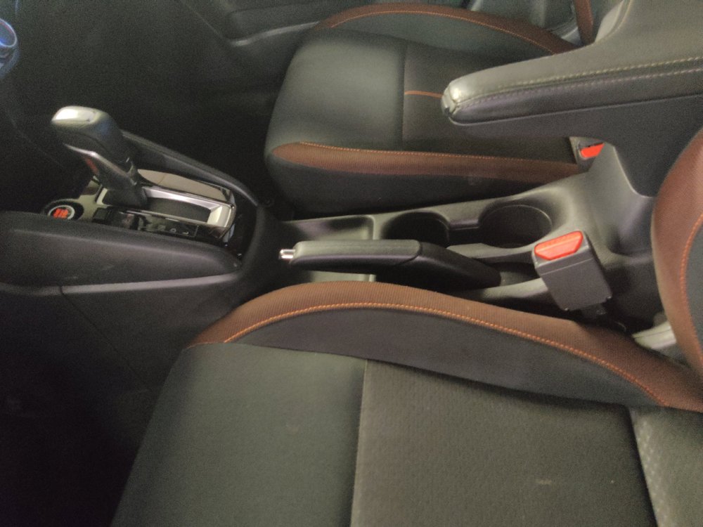 Used 2021 Nissan Versa SR FWD image 26