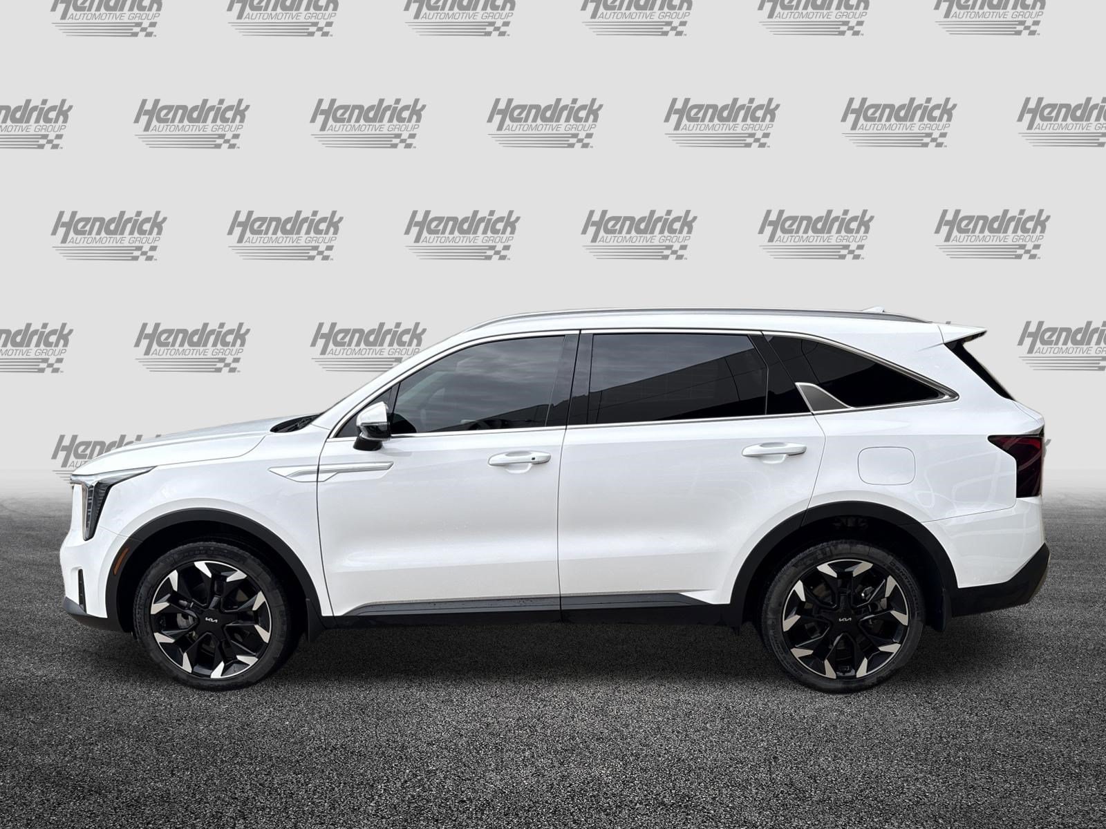 Used 2025 Kia Sorento EX AWD/4WD image 7