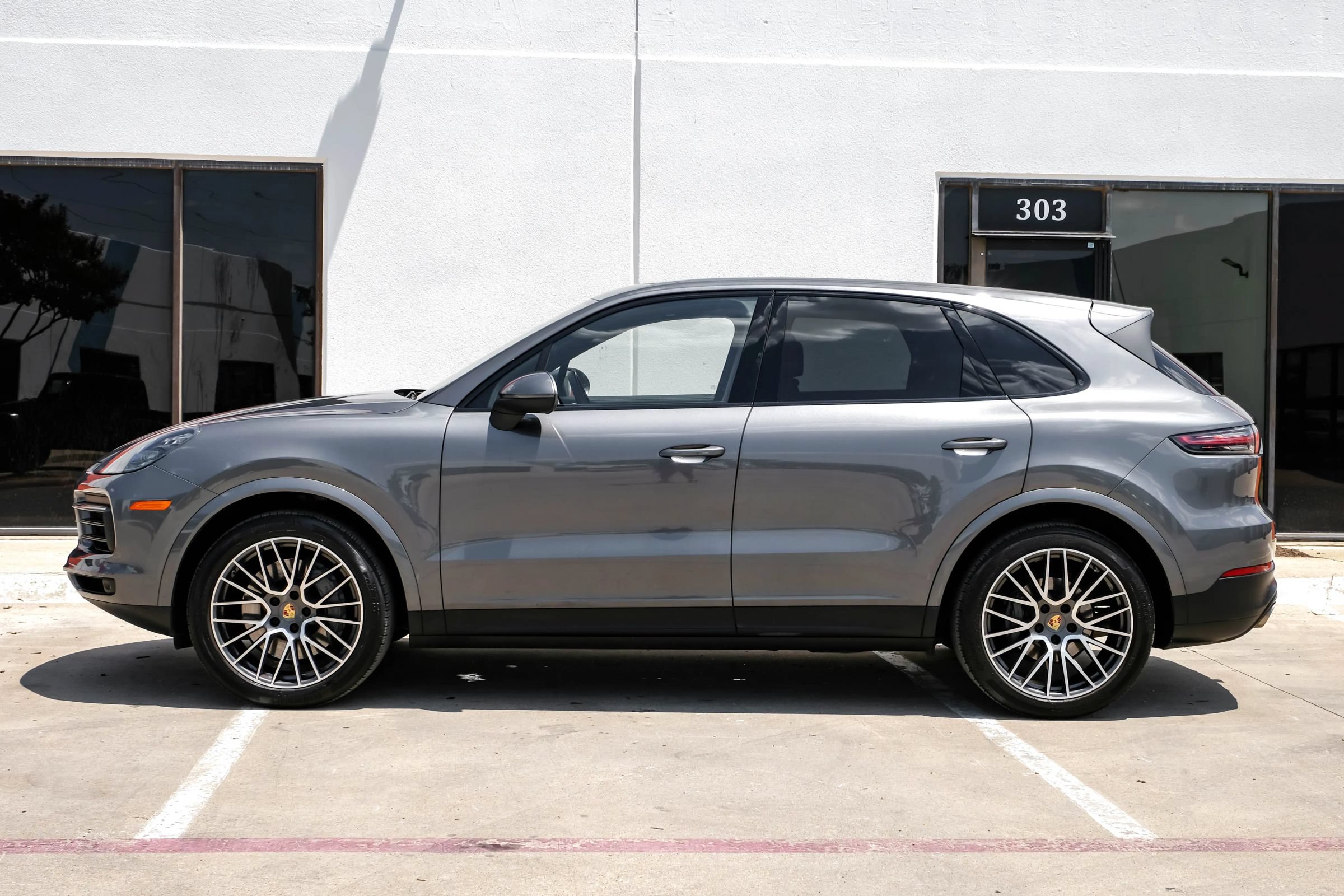 Used 2021 Porsche Cayenne S AWD/4WD image 12