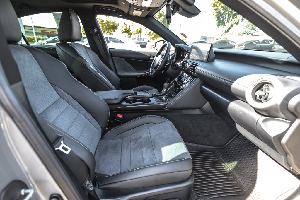 Used 2022 Lexus IS 500 RWD image 22