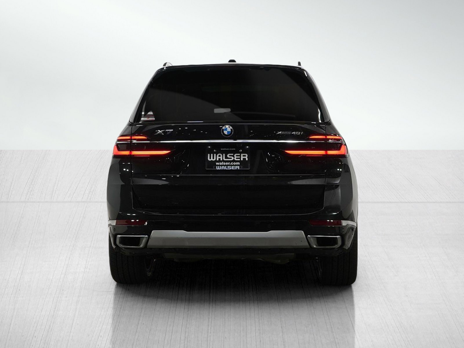 Used 2023 BMW X7 xDrive40i w/ Premium Package image 4