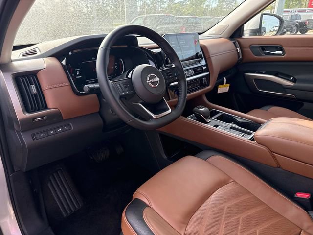 Used 2025 Nissan Pathfinder Platinum w/ Cargo Package image 24