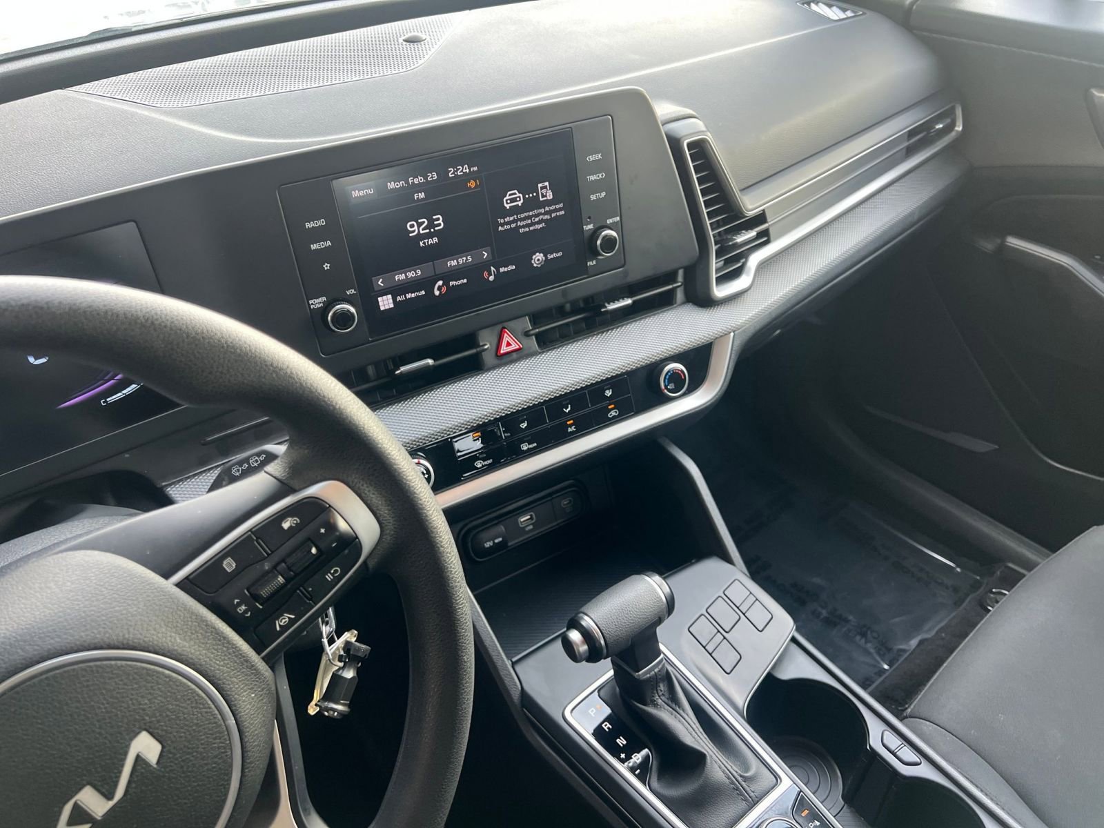 Used 2025 Kia Sportage LX FWD image 20