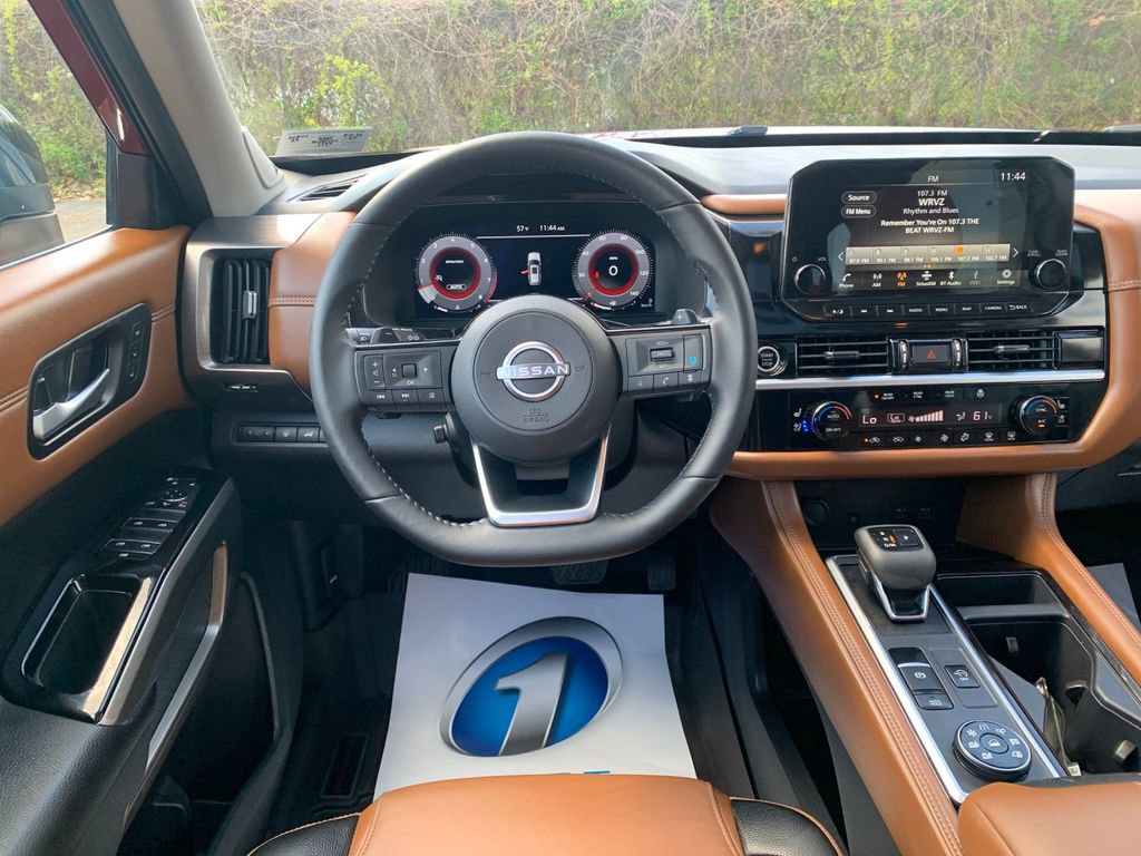 Used 2024 Nissan Pathfinder Platinum w/ Cargo Package image 17