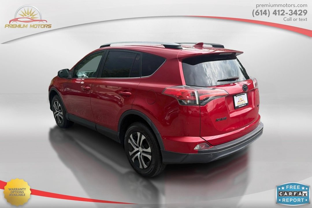 Used 2017 Toyota RAV4 LE FWD image 3