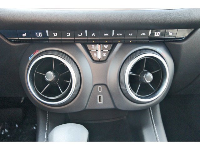 Used 2025 Chevrolet Blazer LT AWD/4WD image 28