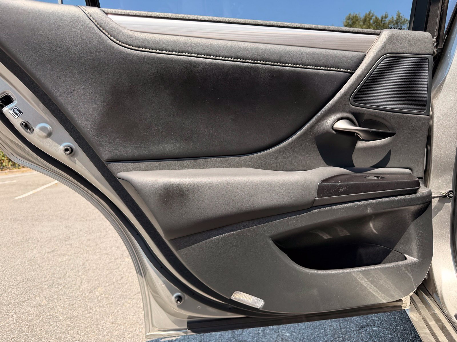 Used 2020 Lexus ES 350 F Sport w/ Accessory Package 2 FWD image 27