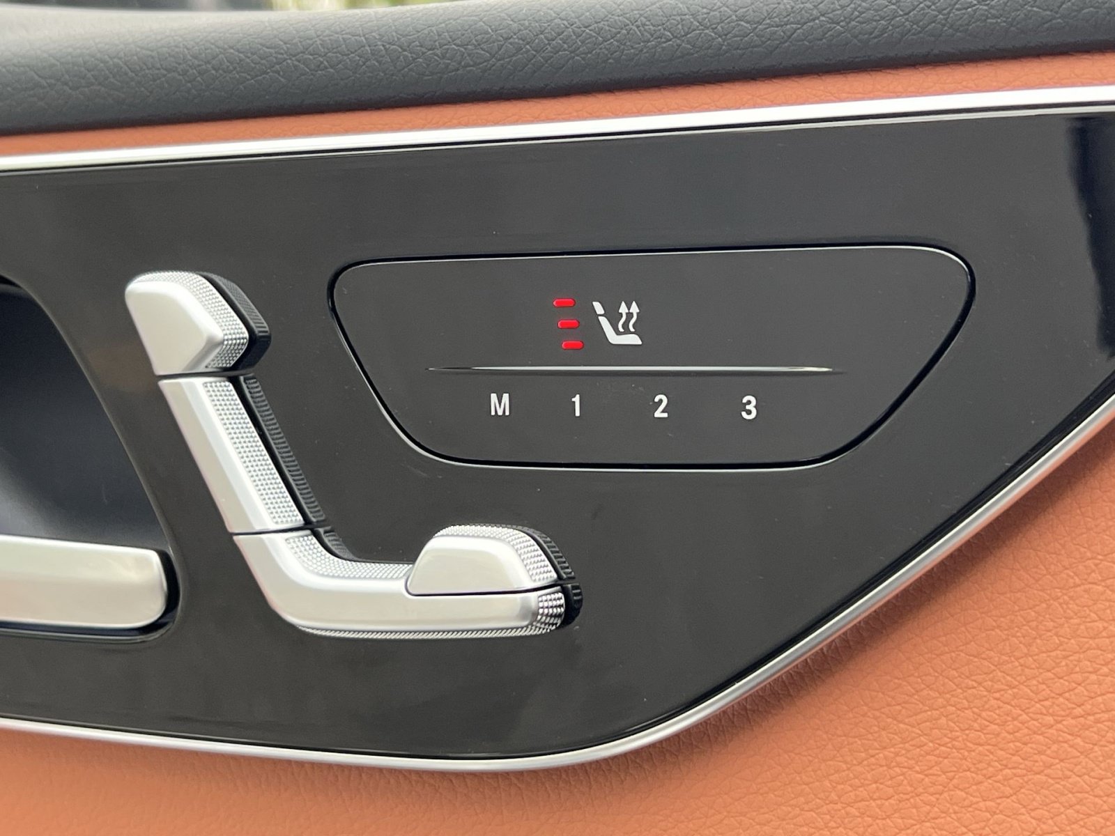 Certified 2026 Mercedes-Benz C 300 4MATIC Sedan image 40