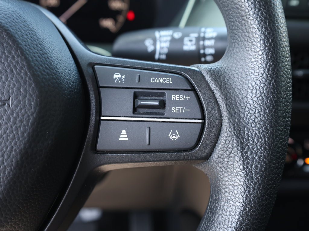 Used 2024 Honda HR-V LX image 32